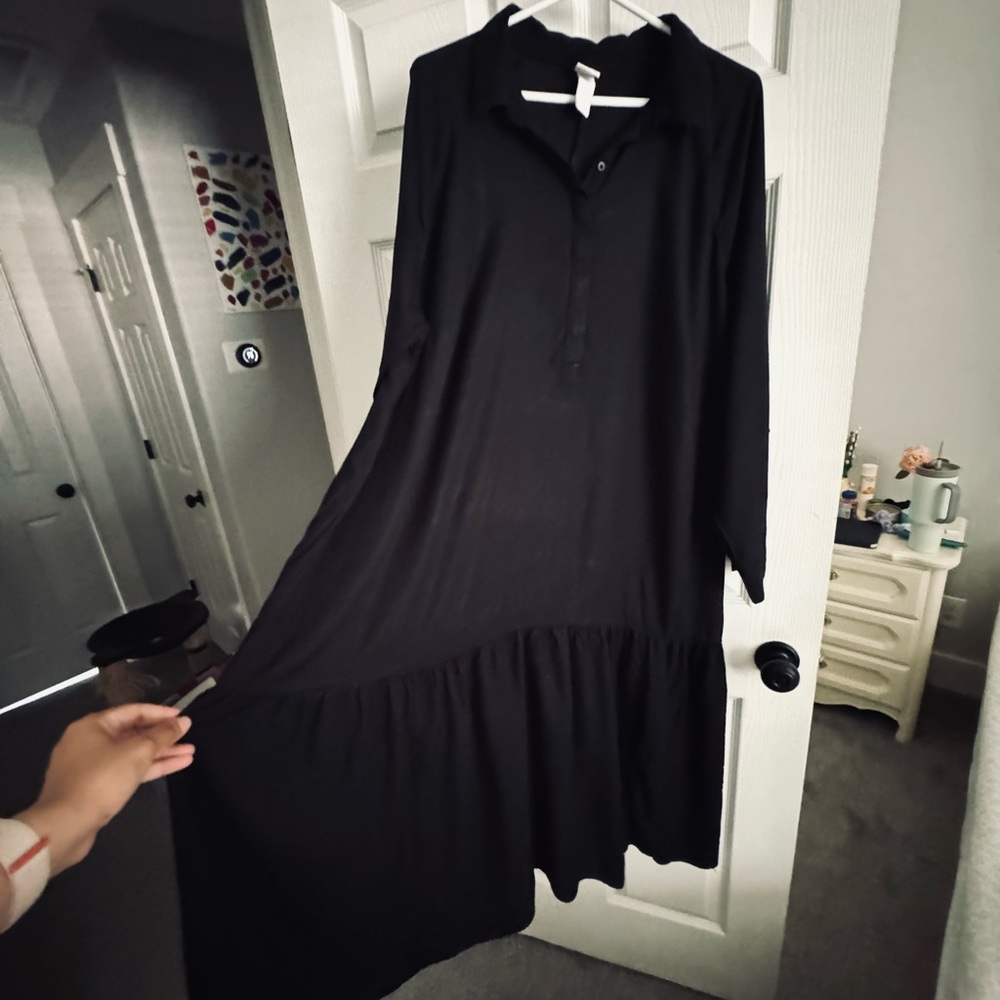 H&M rayon midi Black Dress